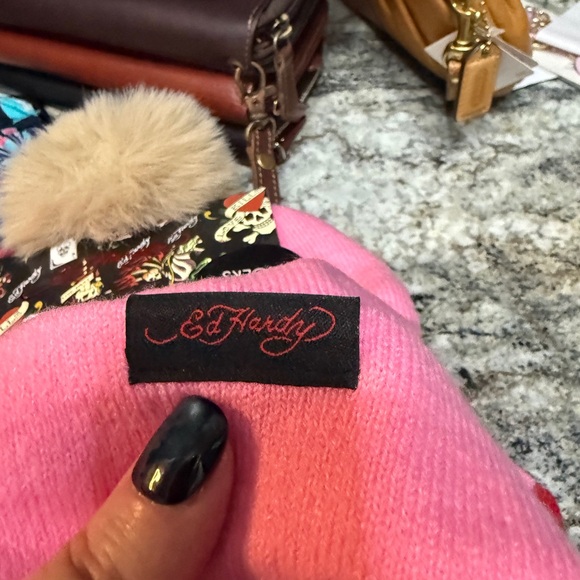 Ed Hardy Pink Gloves & Mittens Set - Picture 5 of 5